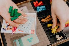 game gian lận Debet